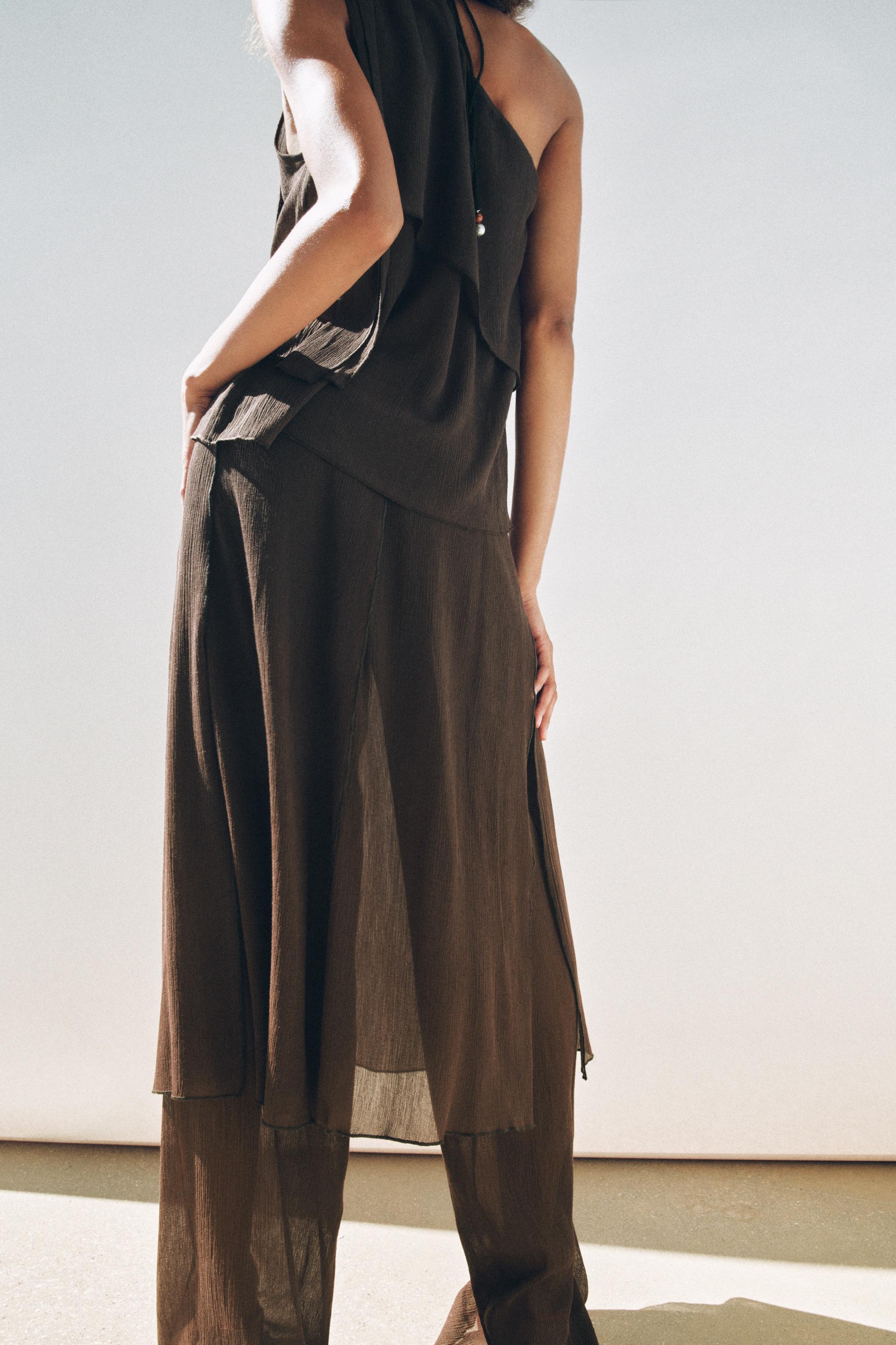 ASYMMETRIC TEXTURED TOP